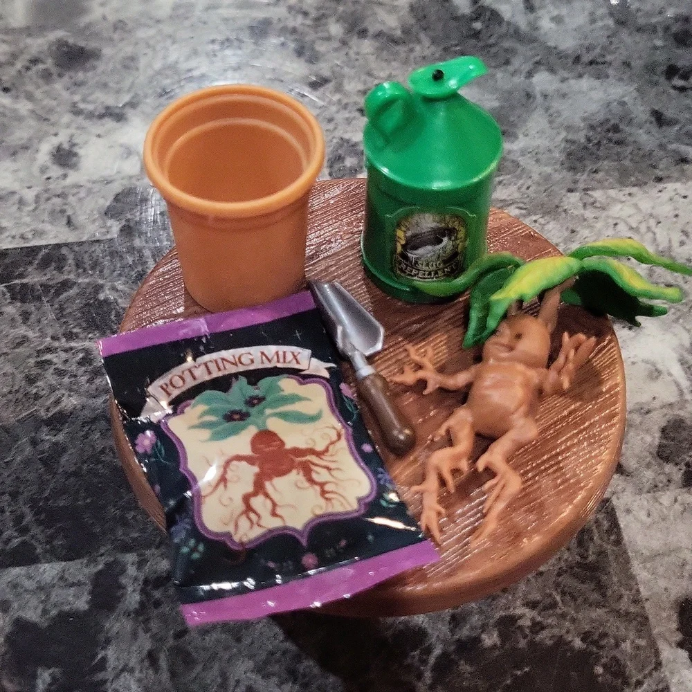 Miniverse Make It Mini Harry Potter Potted Mandrake